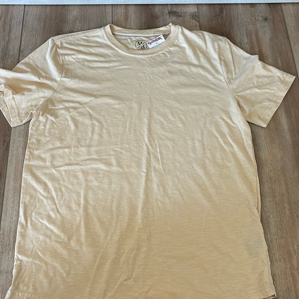 Men’s extra soft tee size